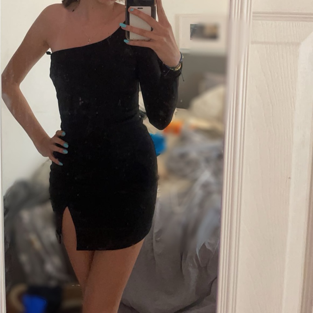 Windsor One Sleeve Mini Bodycon Dress